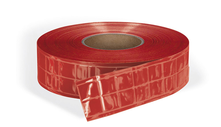 rouge lotus réfléchissant